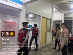 Amankan Malam Minggu, Pamenwas AKP Heru Prasetyo Pimpin KRYD Pleton Siaga Regu V Polres Pesisir Barat, Patroli Objek Vital dan Kawasan Wisata
