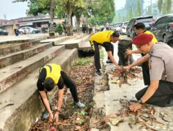 Polisi Bersama Masyarakat Bahu-Membahu, Kapolres Merangin Turun Langsung Bersihkan Pasar Rakyat Bangko