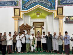 Kapolres Pesisir Barat AKBP Rinto Haivan Simbolon Gelar Jumat Keliling di Masjid Al Khottob Kampung Jawa, Perkuat Silaturahmi dan Sampaikan Pesan Pilratin Damai