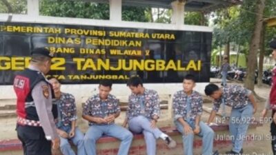 Satuan Samapta Polres Tanjungbalai Sambangi Pelajar SMAN 2 Tanjungbalai