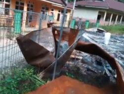 Kejati Riau di Minta Periksa Pj.Kades Dua Sepakat Yang Disinyalir Menjual Material PLTS Pasca-Kebakaran, Pj Kades Dua Sepakat Kita Jual Dari Pada Hancur